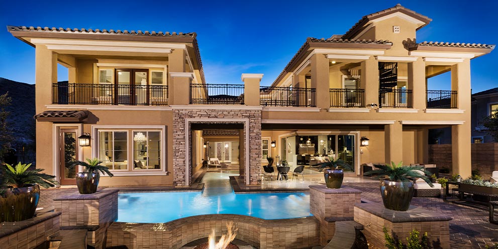 Large House with outdoor patio and fountain